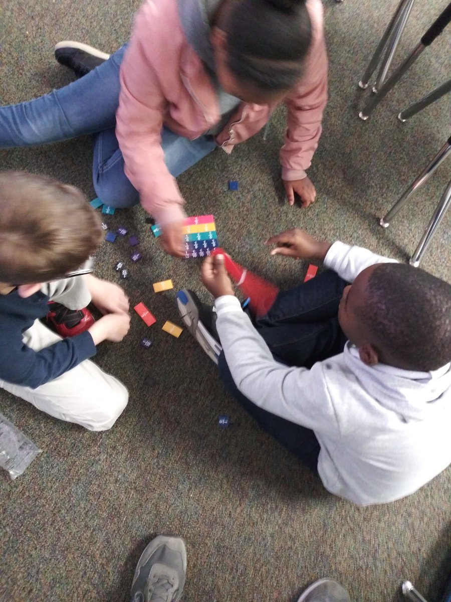 MrIsaacPRE's tweet image. The kiddos are having a blast learning about fractions. #eurekamath #module5