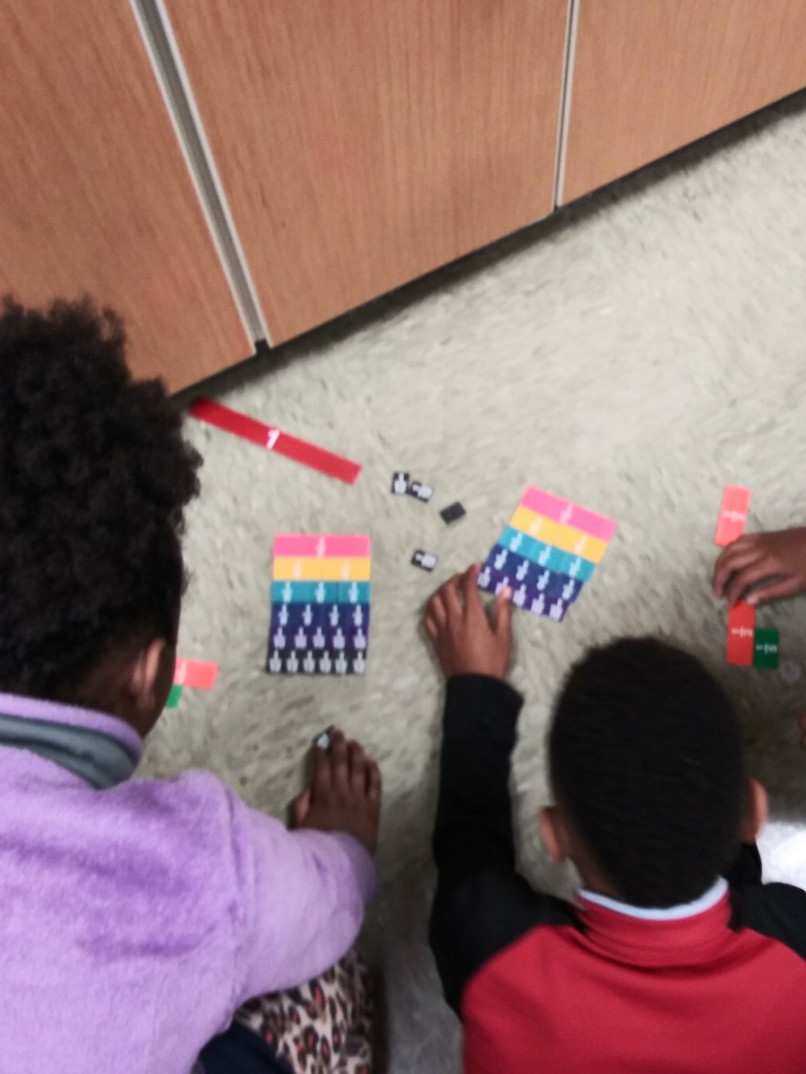 MrIsaacPRE's tweet image. The kiddos are having a blast learning about fractions. #eurekamath #module5