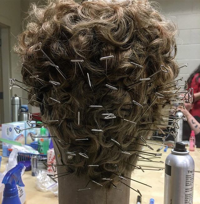 JenniferD_MUA's tweet image. Be glad I’m not your hair stylist #eugeneonegin #opera #wigwork #tpinset ift.tt/2H4L3di