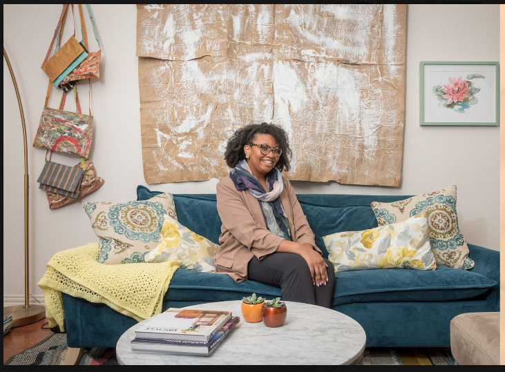 UNTCVAD's tweet photo. How has American art reflected diversity throughout history? Dive into the topic with local artist and #UNTCVAD professor Lauren Cross who is one of the first speakers in a new lecture series @theamoncarter "Experts Talk on the Carter." #CVADfaculty https://t.co/TS7J3JEKjN https://t.co/l3vLDszafw