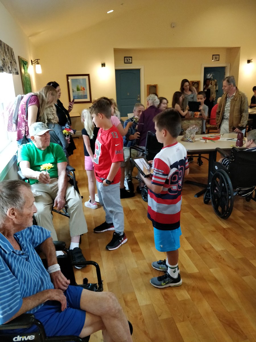 joelholtry's tweet photo. More #definingdesign pictures! Thank you to all the @herdof3rdSMES parents that came out and supported us! #Compassion @Hutchinson_SMES @SandersSMES https://t.co/IHebCbSBu8