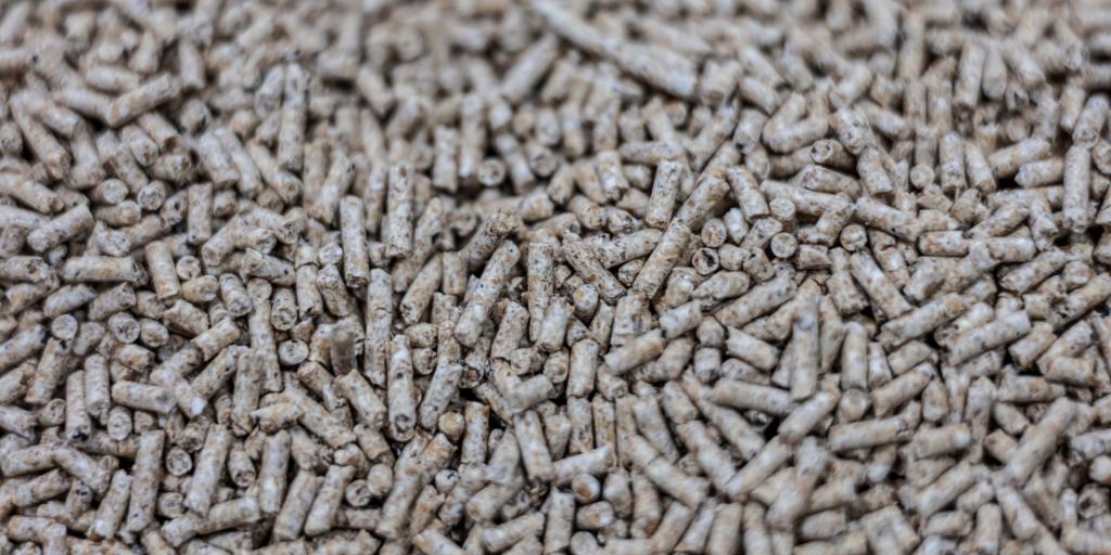 ApheyaVictoria's tweet image. Microbiology Course: 9th April, York.  This course is for feed mill personnel who are involved in HACCP production &amp;amp; QC. It explains the theory of microbiology &amp;amp; gives practical explanations of pathogen control in feed manufacturing processes.. bit.ly/2suxgnU