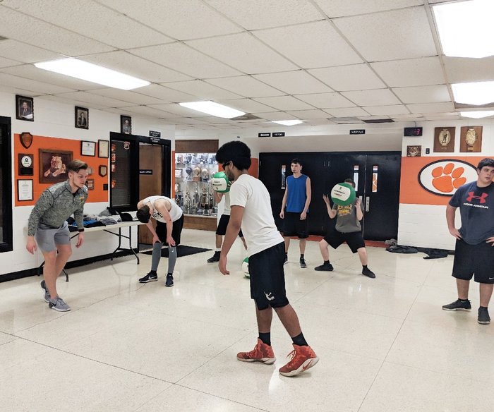 gowestville's tweet photo. Track season started. We are blessed to have a Westville alum coach future Westville graduates. #MrPierce https://t.co/Tjd4CTe0PC