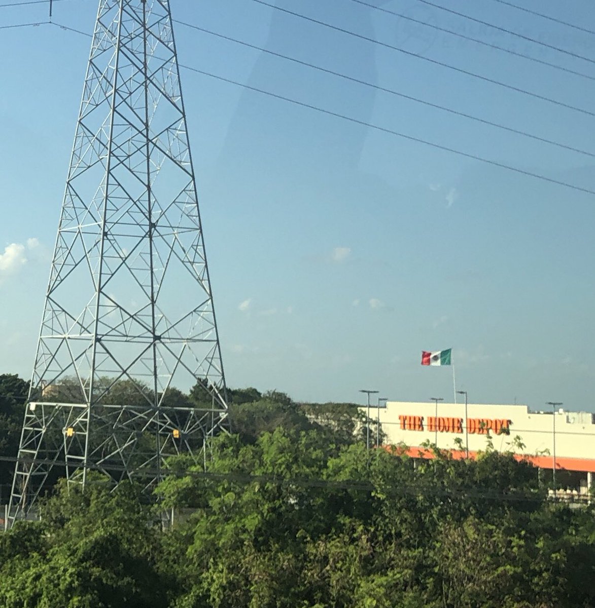 RightWingOfGod's tweet photo. There’s a Home Depot en route to the resort and I tried to snap a photo of all the white people standing around outside waiting for work, but there were too many trees. #FlipThatScript https://t.co/hnklfT1MAt