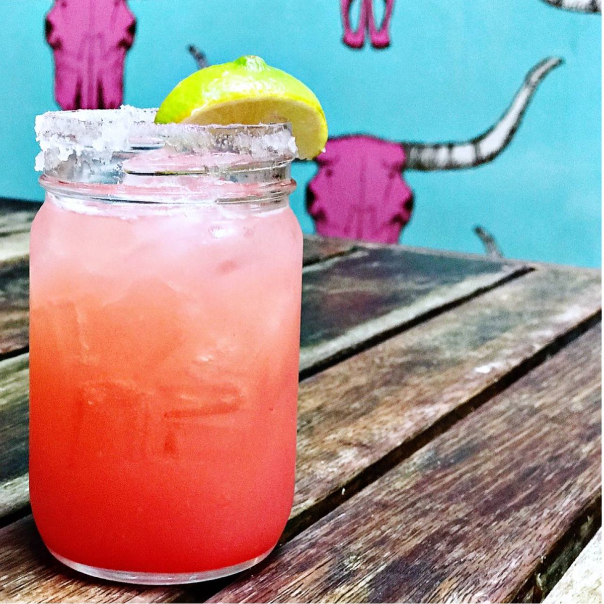 In honor of #Strawberry day we are offering $3 strawberry #margaritas all day. #ElTejanoParty 
•
•
•
#LA #LosAngeles #EatLA #LAeats #LAfood #LAfoodie #EEEEEATS #EaterLA #DiscoverLA #DineLA #taco #noho #trejos #margarita #csun #tequila #strawberry