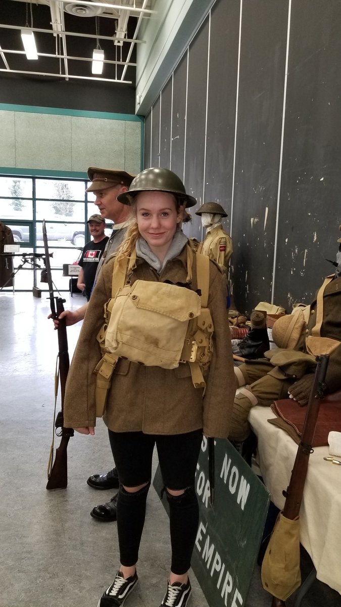 sdpgranger's tweet photo. The Canadian Military Education Centre sharing their artifacts from WWI and WWII! @WGSocialstudies @GatorDunWGSS https://t.co/9XQ33a3qW6