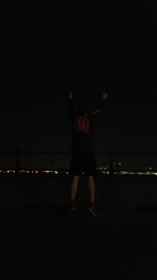 jon_rumley's tweet photo. Late night powerposing posting ๐ #avapowerposing #iforgot #NewBrighton #Liverpool #slowchoochoothere #expresschoochooback #bitdark #iamtherehonest #ultansmanor #ididhavemylightson #number84 ๐๐ @coolairwarmsun @gemboc1 @firsthurdle @AnnCurrie7 @bexius1708 https://t.co/dJRXWI4Ww4