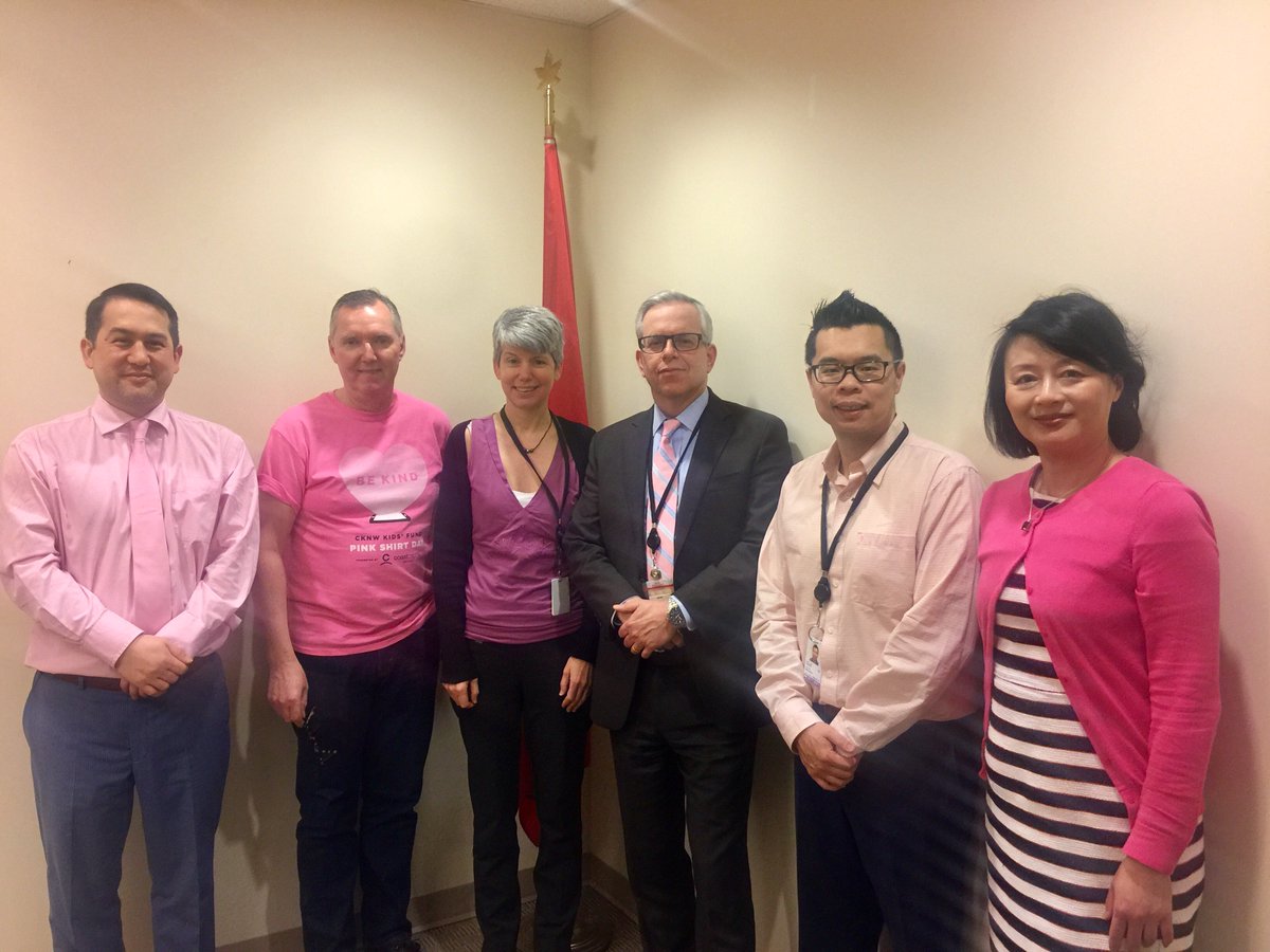 DanielMBell1's tweet photo. Pacific Region F&amp;A - united against bullying!!!!! #PinkShirtDay #BeKind @maureentlang @_HPage @RamcharanKami https://t.co/8njqVbvlre