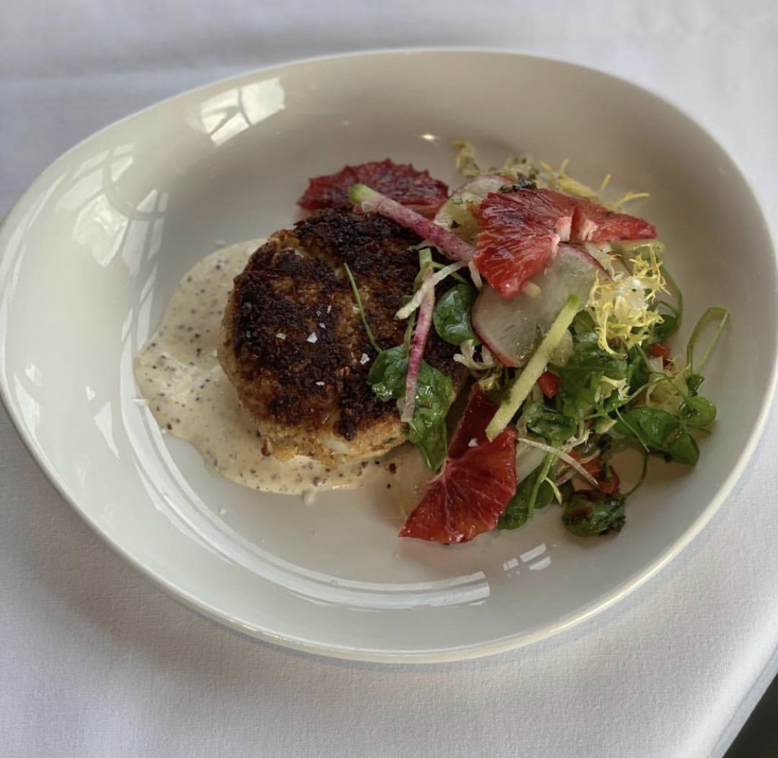 ARNETTESATL's tweet photo. Jumbo Lump Crab Cake https://t.co/ntHLFR7Ne9