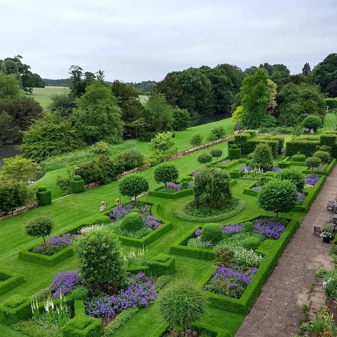 famy_home's tweet photo. This is really a captivating and soothing beauty of the green and purple garden.

Reposted from @europeangardendesigns
Credit/Source/Photo:
Pinterest 📷. #englishgarden #greengarden #garden #gardendesign #gardens #gardening #gardeninspiration #gardenlove #gardenbeauty #landscape https://t.co/AzIZlgEIch