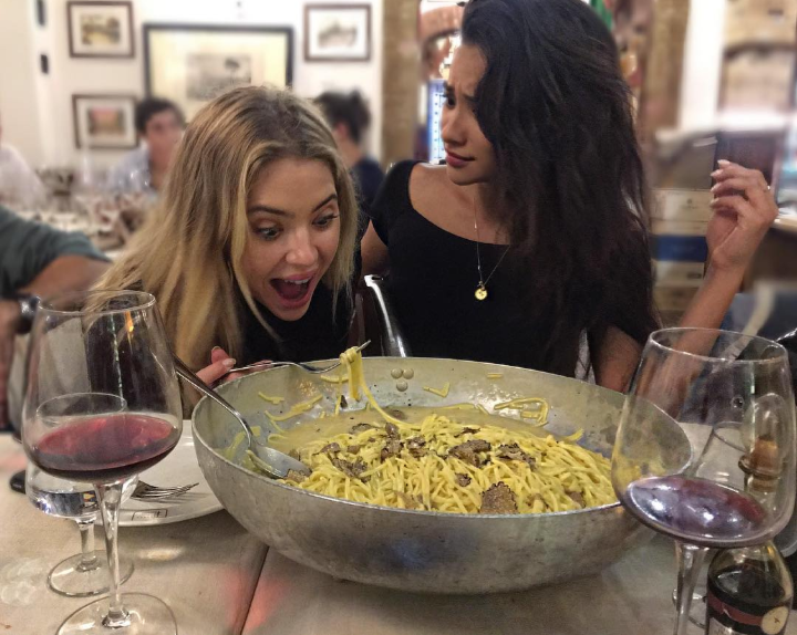 prettylieliars's tweet photo. Admit it, you miss this place🇮🇹 (and this plate🍝😂)! Will you ever come back in Italy? @shaymitch @AshBenzo https://t.co/kTEGWmwZHD