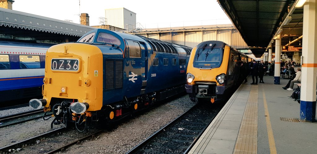 SoleCrowleSoul's tweet photo. Pulling up next to a Deltic at Sheffield this afternoon. 

2019 may well have peaked already. https://t.co/03LC8THc37