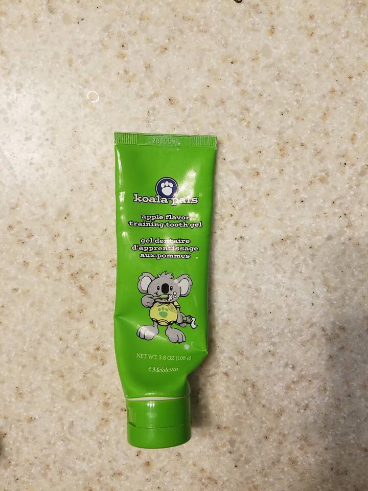 Where’s all my mommies with toothpaste lovin babies ? #startemyoung #hesacutie 

💥Apple Flouride Free kid toothpaste! Brushing teeth is waaaayyy less of an issue...well, most of the time 😂🤣💥