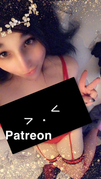 Watch EmilyRoseIV's leaked NSFW photo on TwXstars