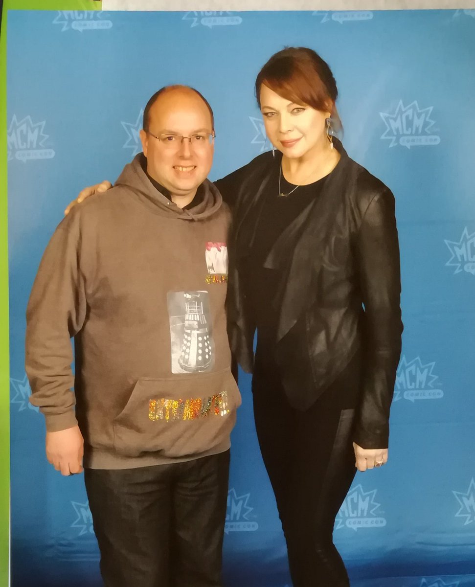 al4wfc's tweet photo. I Love #ComicCon 😊💖
#DoctorWho #Knightmare #TheOC #Cosplay #SonsOfSkaro #HugoMyatt
@DJRowe @TheRealMsClarke @SonsofSkaro https://t.co/VTIdpoSKWv