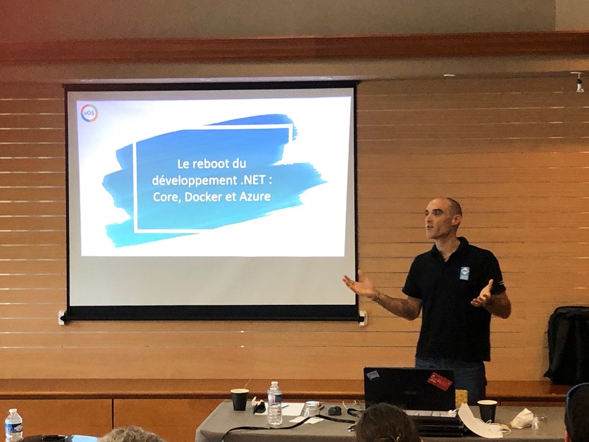 sylver_schorgen's tweet image. Julien commence sa session #aOSNoumea sur le reboot du dev #aOSRocks #MVPBuzz