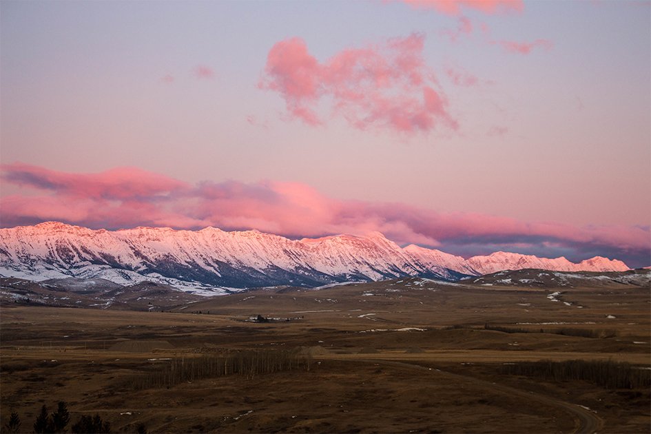 Alberta   skies are something you don’t forget!

PC:   Katie Goldie @goldiehawn_

#sunset   #memories #pinchercreek #explorealberta #southwestalberta #winterbucketlist   #bucketlistab