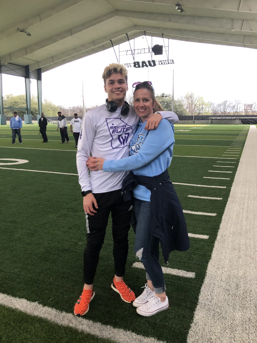 CheerLAX15's tweet photo. Where has time gone? Man heβs getting yβall! #finally6.0 So proud of his dedication! https://t.co/6Inqj40fDK