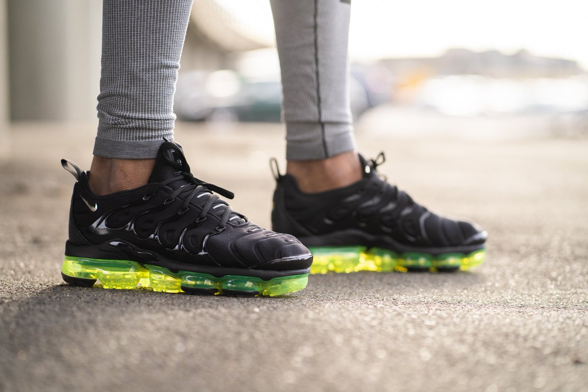 vapormax plus volt green