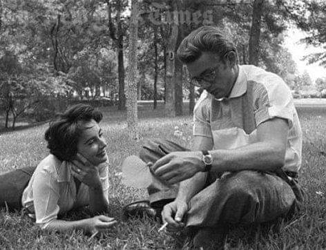 Happy birthday to Elizabeth Taylor, pictured here with James Dean 