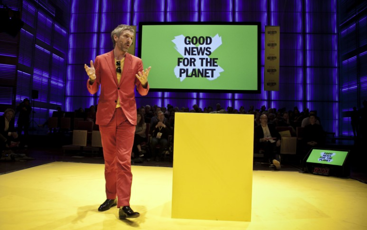 Quien's tweet image. ¿Por qué la Ciudad de México es la nueva sede de What Design Can Do? ow.ly/qoGV30nRyMz #WhatDesignCanDo