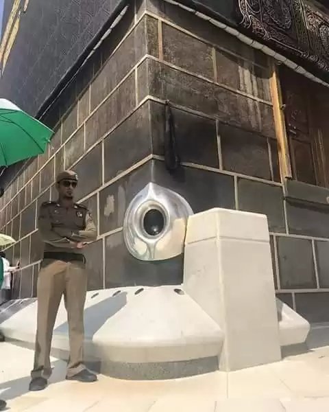 اللهم أرزقنا عمره وتقبيل الحجر الاسود وكل من قال آمين