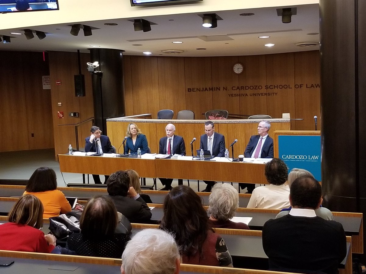 HeymanCenterCLS's tweet photo. Packed room for our event, Avoiding Ethical Pitfalls in a Complicated Business Environment! Prof Mike Stone, Director of Compliance at the Heyman Center @CardozoLaw, kicking off the panel discussion. @BurnsEthics #HeymanEvents https://t.co/g7kFG5yOtJ