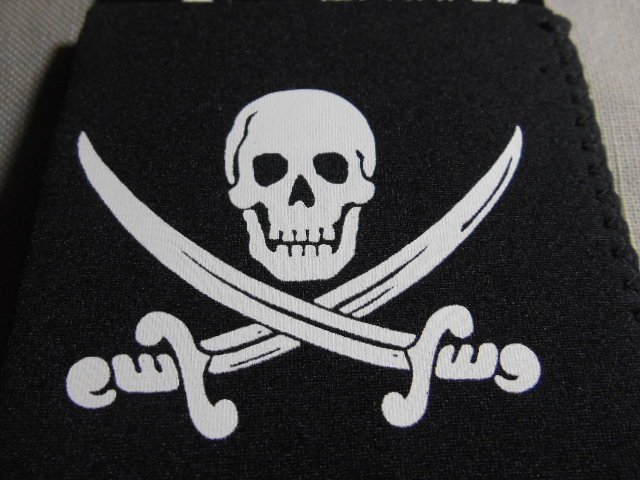 baublesnbooty1's tweet photo. https://t.co/37pGl8yogi
Pirate Jack Rackman Neoprene Beverage Can Water Bottle Drink Cooler #Pirate #Jack #Rackman #Neoprene #Beverage #Can #Cooler #ebay #Treasure https://t.co/nyT6j4lKMN
