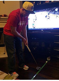 TPKGolf_1's tweet photo. A lot of snow where you’re at? If you have the Putting Stick you don’t have to worry. Set it up in your living room and hit it end over end #Easy https://t.co/wXLYFQxAcl