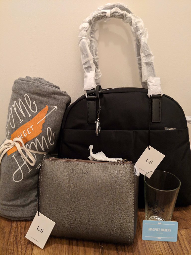 pipelineutk's tweet image. We have some amazing prizes for the winners of the poster and oral sessions! Items from Nothing Too Fancy, @loandsons, Magpie’s Bakery, @UTVolShop, @AlumniHallUT, and more! Go to our website to submit your abstract! 😎