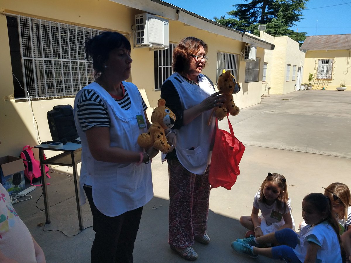 Eriss71's tweet photo. Segundo día de la Semana de Recibimiento EP 5 #articulacion #Arrecifes @ArreEducacion @BAeducacion @iglesiasvaleria https://t.co/cOGIMaURvK