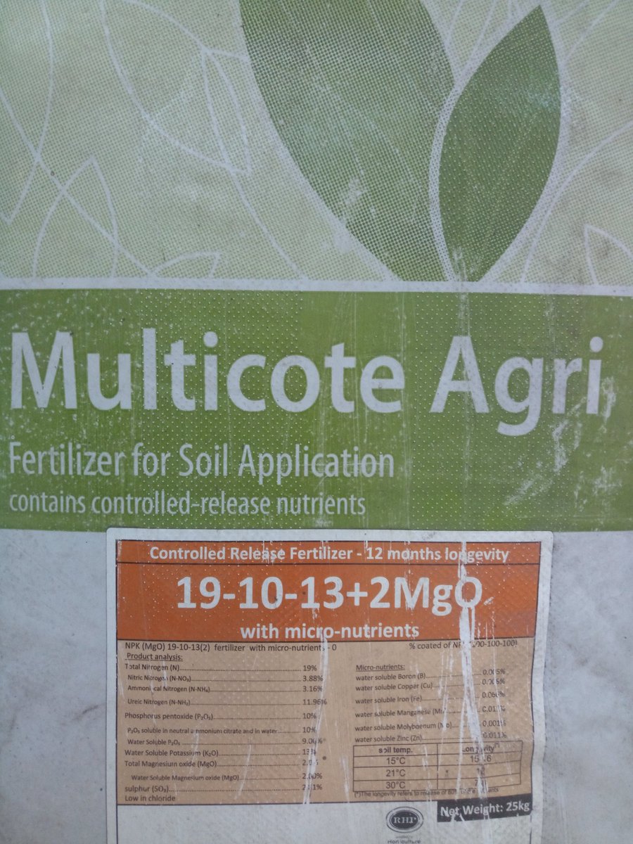 elhadjham's tweet photo. Nous construisons des serres sur mesure, des fertilisants de dernière génération : le #Polyter, #Tecamin,#Sinerba, #Idrol-veg,. Produire plus avec peu , c'est un savoir maison d' #Agritrade. #Togo. https://t.co/O5AEVMuBs0