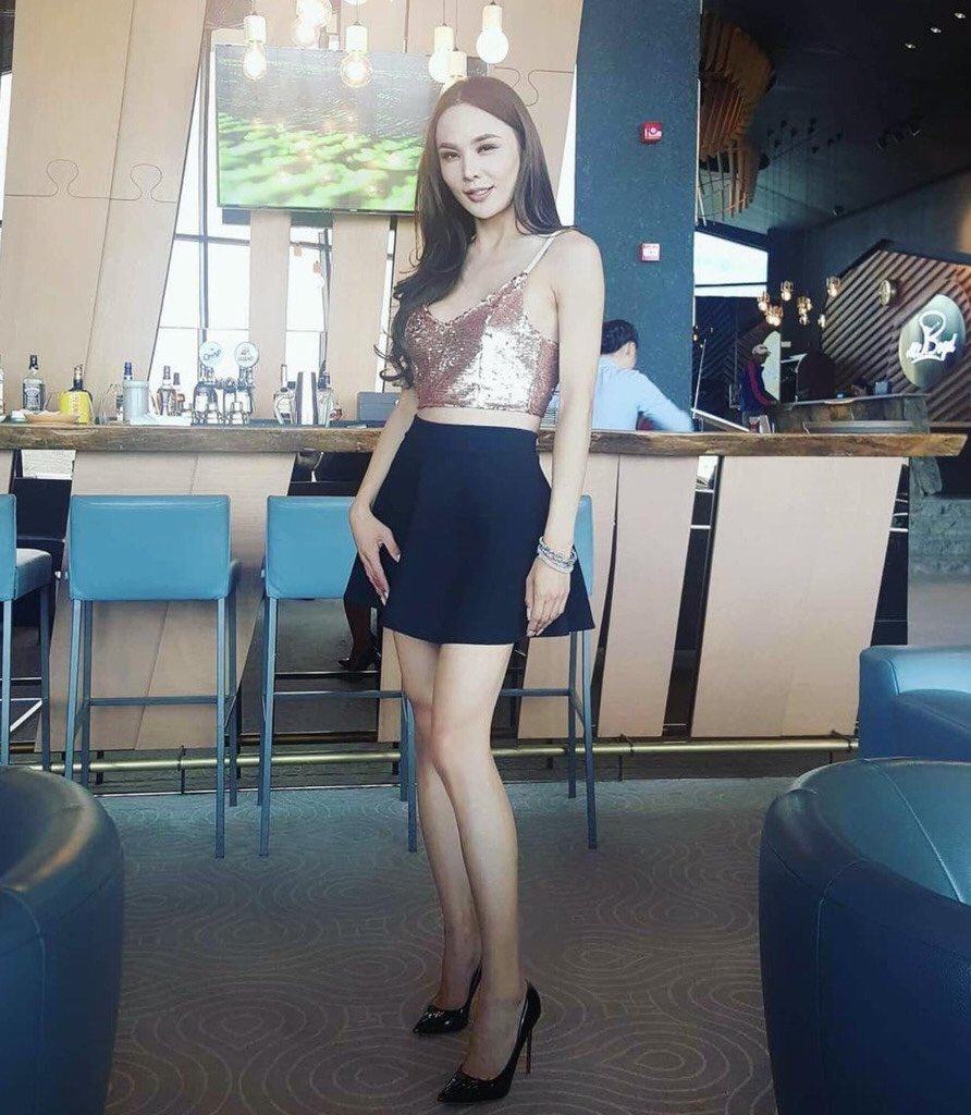 got_heels's tweet photo. #heels #legs #ootd #gotlegs19 #gotheels19 #itheels21 #gotblackheels20 https://t.co/H6IExepphr