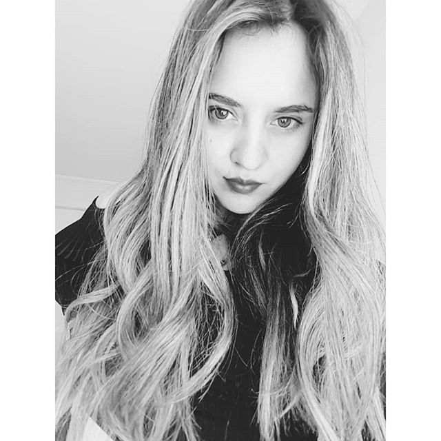 MeredithGreer18's tweet photo. Hello everyone, how are you? https://t.co/6vXMaz7Z4u