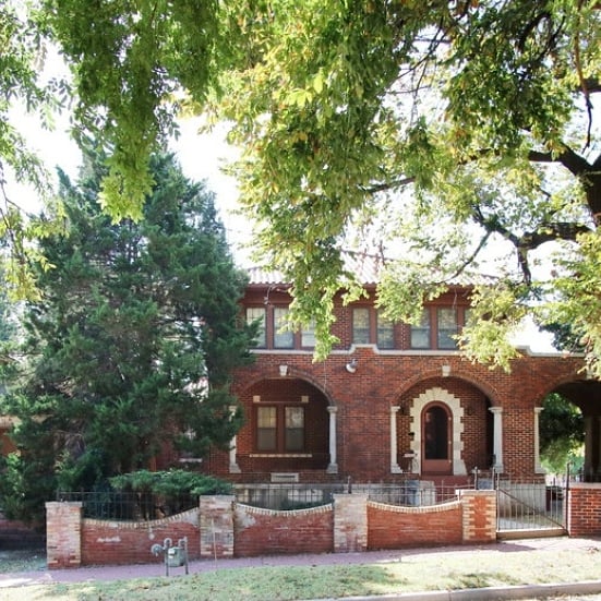 #Blackhistorymonth The Luster Mansion 300 NE 3rd street in @DeepDeuce of Ward 7 has rich history of Entrepreneur and Manufacturer Sidney Daniel Lyons. He may have been born in the Choctaw Nation in the Indian Territory in December 1860 or 1861; however, census records for 1880