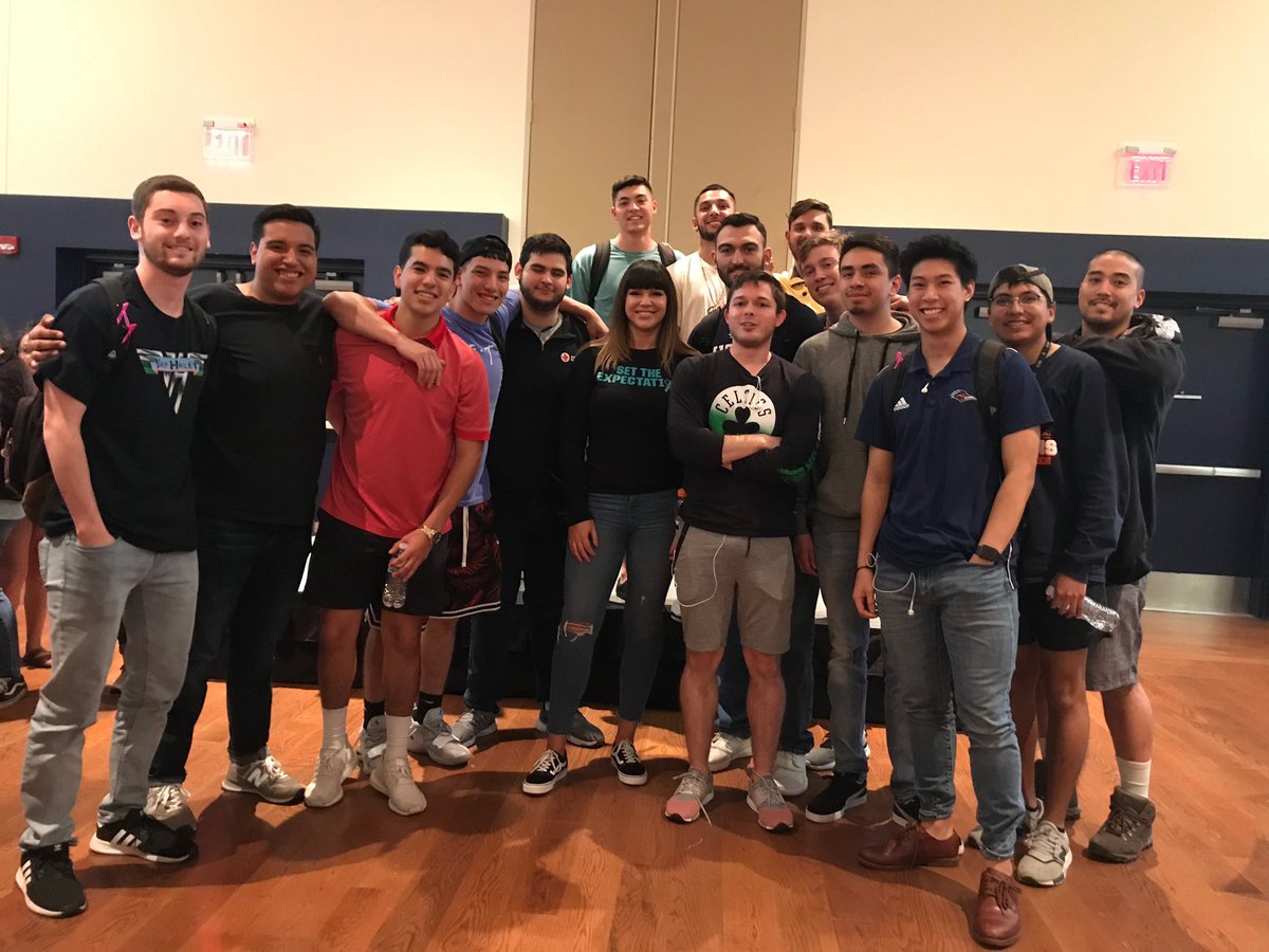 #SetTheExpectation. Thank you <a href="/brendatracy24/">Brenda Tracy</a> for speaking to our community! Thank you @utsazta and <a href="/utsafiji/">UTSA FIJI</a> for sending us your photos from tonight! Also, we still have wristbands and they will be in the office!