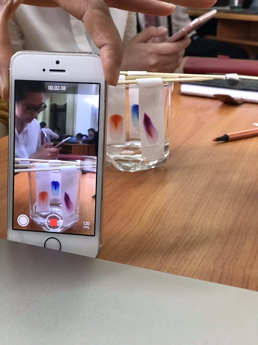 ICanTeach_uk's tweet photo. Using time lapse to capture chromatography bringing some Art into #STEAM Education for the 21st Century at #Hanoi Pedagogical University with @Dragonfly_Edu #STEMontour https://t.co/nHPhHZVJ0w