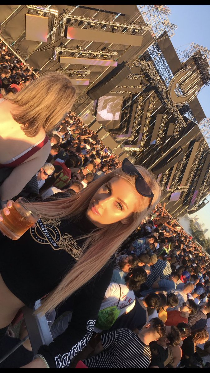 dj_brooklyn_'s tweet photo. Golden Hour at @UltraAustralia 💛 https://t.co/PhQxEfCalq