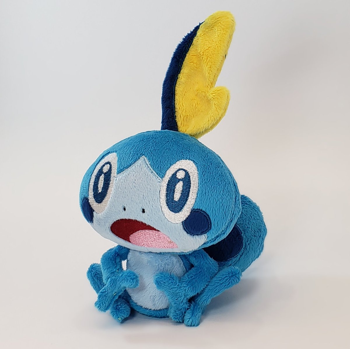 Happy #PokemonDay! To celebrate I'm giving away one custom Sobble plush! This good baby sits 8