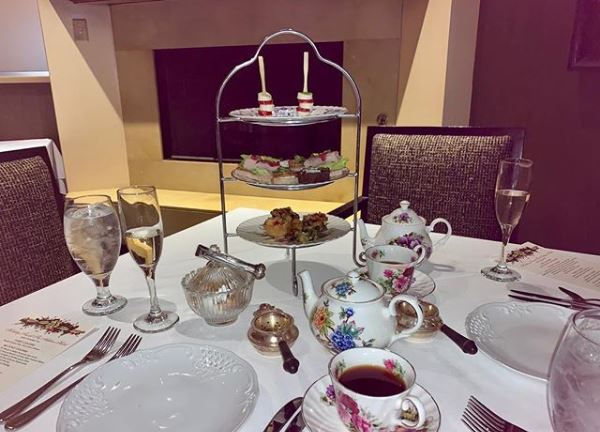 TheAshtonHotel's tweet photo. Looking for the perfect treat for that special someone? We offer a luxurious Afternoon Tea every Saturday, all year round. Even our little guests can enjoy our special Teddy Bear Tea! https://t.co/QHSfarPhJa https://t.co/nhi7fwUkOz