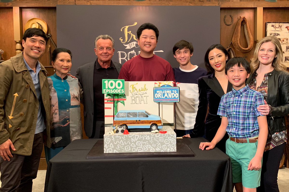 FreshOffShow's tweet photo. Celebrating 100 episodes of #FreshOffTheBoat! Thank you everyone for your support! 💯🎉 https://t.co/yg4TvsTYuE