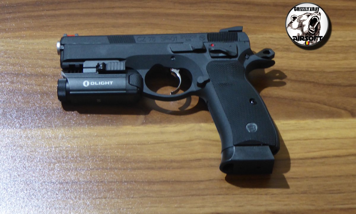MLGrizzlyXray's tweet photo. Série numéro 1 : Voici ma réplique CZ75 SP-01 Shadow un gbb full métal de chez ASG, en ma possession depuis 2016 #airsoft #airsoftreplica #repliqueairsoft #cz75shadowsp01 #airsoftgun #asg #asgairsoft #airgun #airsoftporn #olightvalkyrie #olightflashlights #olight https://t.co/svijCc3nrR