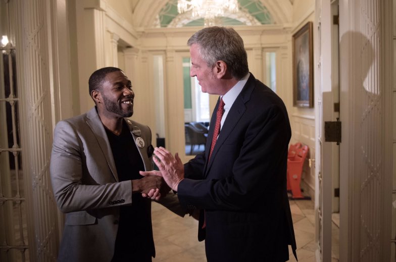 JumaaneWilliams's tweet photo. It’s been a whirlwind day- meeting with @NYCSpeakerCoJo and @NYCMayor, checking out the new office (already has my name on it!) and thanking countless New Yorkers for choosing me to be the #PeoplesAdvocate.

I’m so grateful for this opportunity. https://t.co/4hxypwG41F