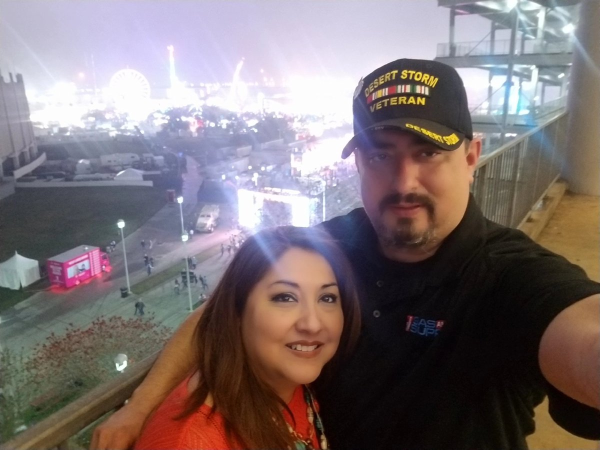 noherr21's tweet photo. @RODEOHOUSTON https://t.co/HhK8kWecxD