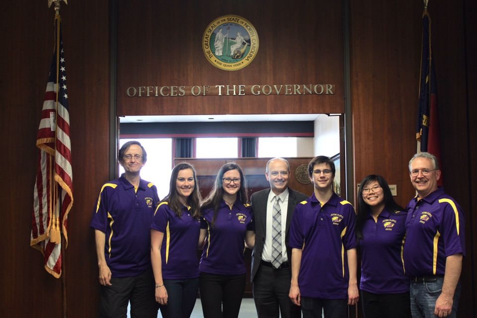 team2655's tweet photo. Today we had the opportunity to meet with Geoff Coltrane, the senior education advisor for NC Governor Roy Cooper. Thank you for your time today. We are excited to help promote STEAM in our public schools with your help. #FIRSTNCAC https://t.co/JNYO8BTJrR