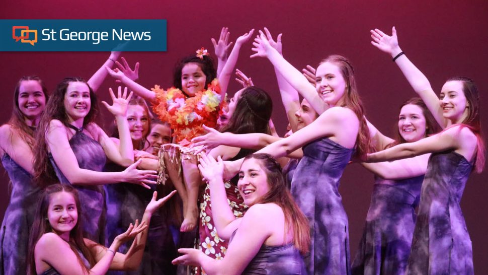 STGnews's tweet photo. Pine View High students raise more than $21,000 for 5-year-old cancer survivor
#LexiVaipae #pageant #Panthers #pineviewhighschool #schoolassembly
https://t.co/JRQ9iFOSkr https://t.co/scMIWXvYxU