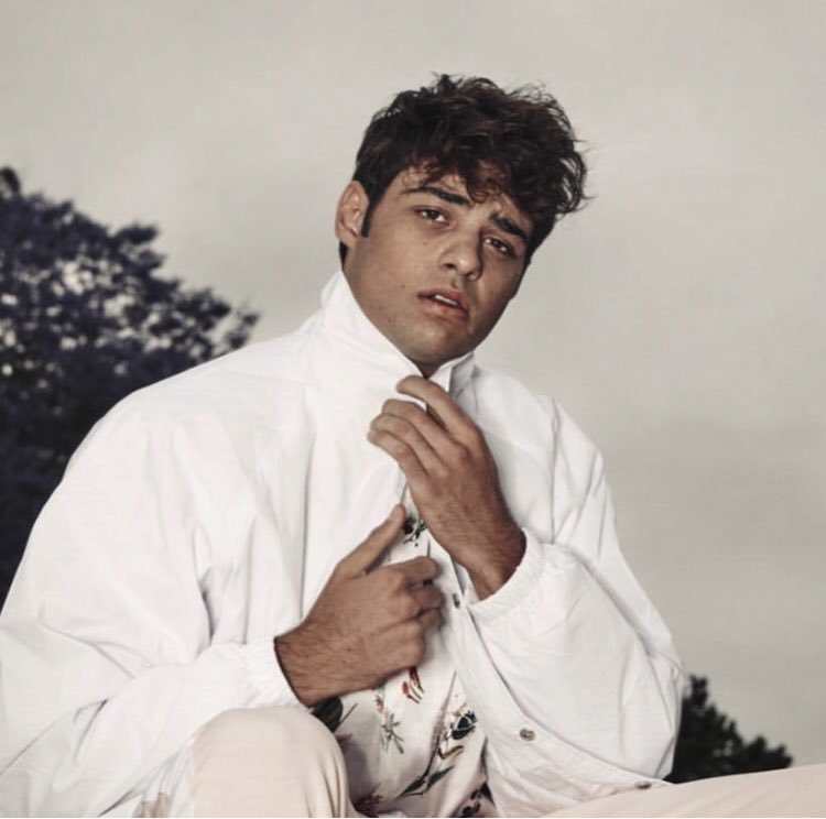 🌻 | โนอาห์ใน Teen Vogue ครับ