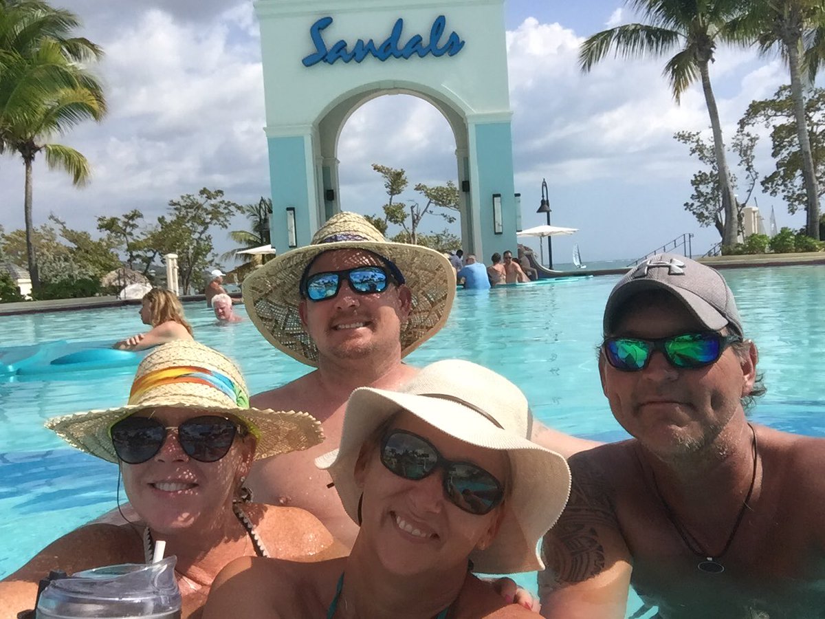 SippKevin's tweet photo. ⁦@SandalsResorts⁩ #ILoveSandalsResorts https://t.co/RbBHNrf4Lx