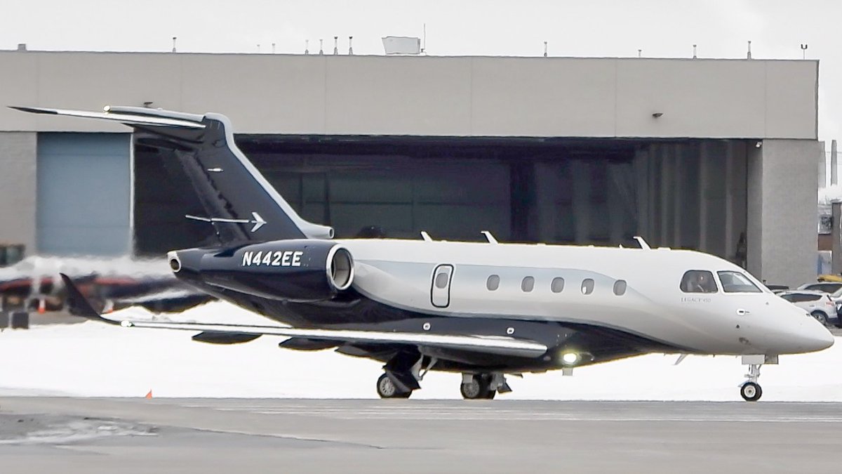 Mark__Brandon's tweet photo. VIDEO: @embraer #Exclusive #Aircraft #E545 departing @aeroportsMTL! #N442EE looks amazing! What an awesome looking jet!

Video: https://t.co/r08ZhWjyLk https://t.co/JwnVshtDqk