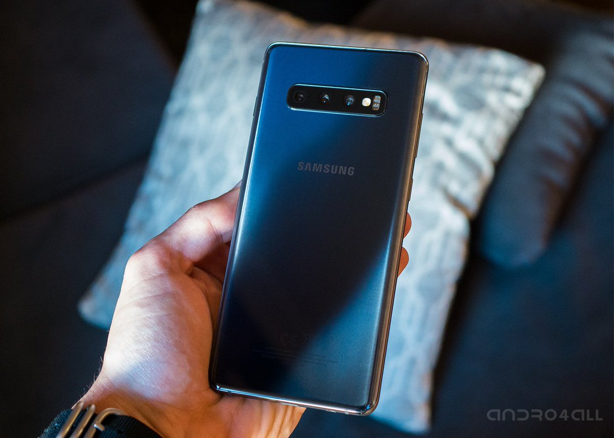 americaendirect's tweet photo. Samsung S10e 
Bateria: 24horas
Tarjeta ram: 12gb
Tres camaras 
1 terabyte de memoria interna. 

el futuro https://t.co/OHdnnGYa9C